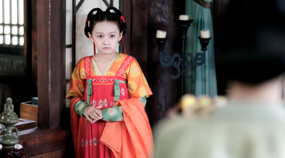 风起霓裳只会瞪眼瘪嘴古力娜扎演技不如10岁的小女孩