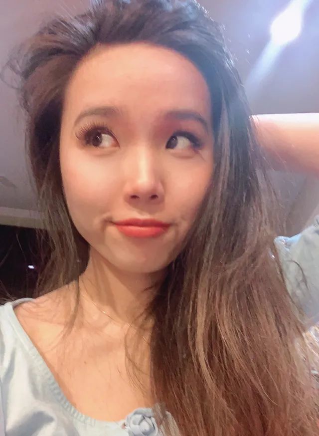 对烤肉姐来说,长期生活在美国,对美国国情,人情的