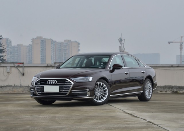 作为奥迪旗舰中的旗舰8388万起的a8l堪称经典中的经典