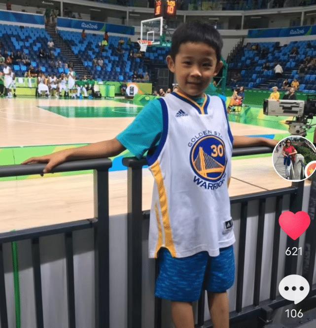 杜锋儿子子承父业学篮球,跟随吕晓明训练,因态度不端被罚站