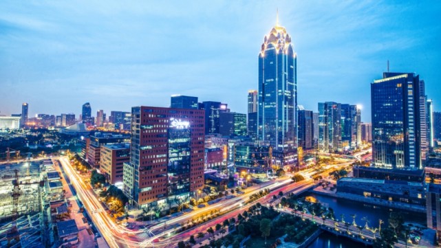 宁波的市中心在哪，是鼓楼和天一广场，还是在老外滩和东部新城？_腾讯新闻