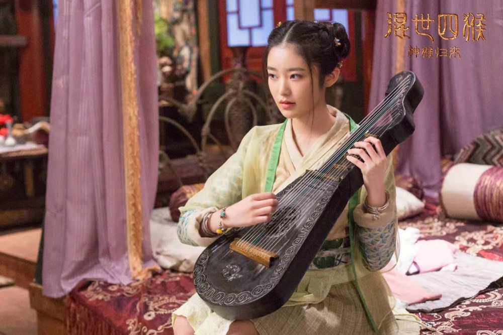 柴蔚凭藉古装剧《步步惊心》被观众熟知,从而进入演艺圈,出演《芈月传