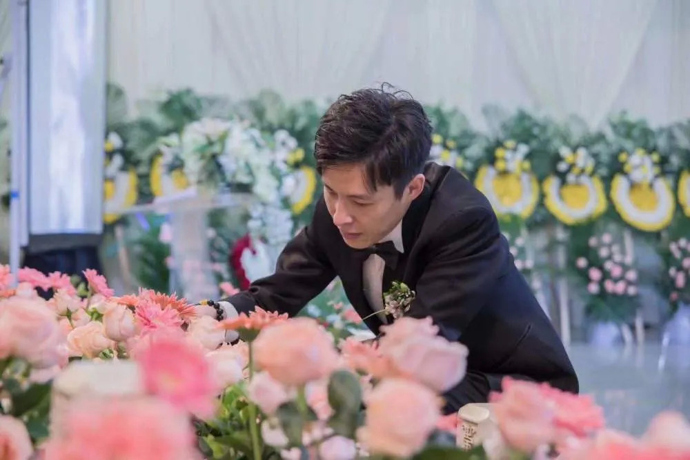 据《极目新闻》报道,2019年10月20日,是杨柳头七的日子.