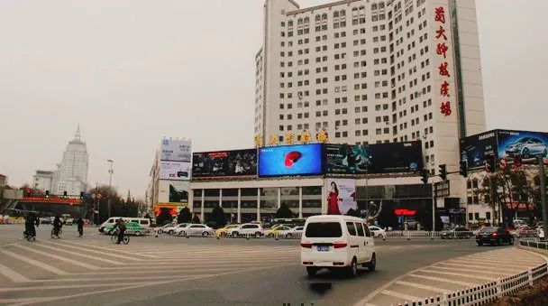 再见,兰大电脑城!你好!兰州大学第一医院眼视光中心!