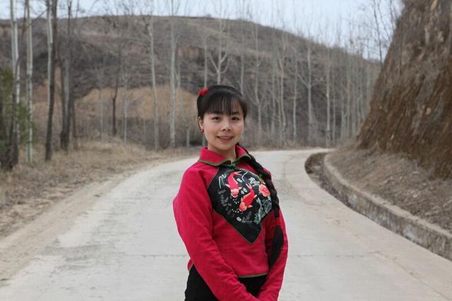 王二妮嫁经纪人回农村生娃134天后无助曝上亿妈妈心酸