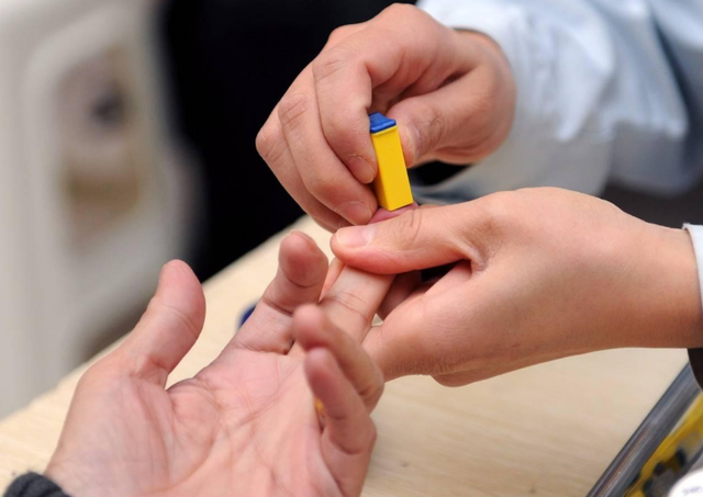 血糖|血糖新标准已出，到了这个年纪太高或太低都要注意，不妨了解一下！