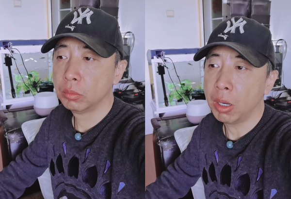 《士兵突击》班长范雷晒照,两鬓斑白嘴角起泡,家中简陋沙发破皮