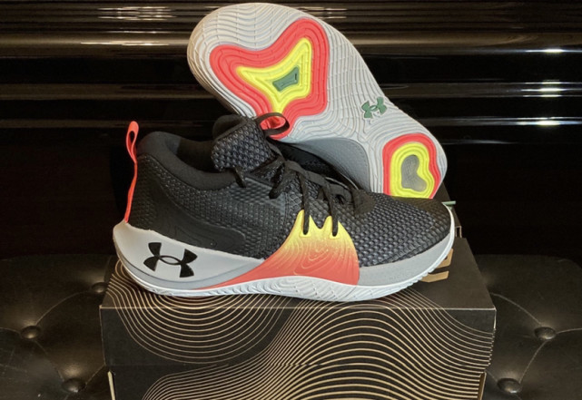 浓眉哥签名鞋曝光是否能超过hyperdunk成为一代神鞋