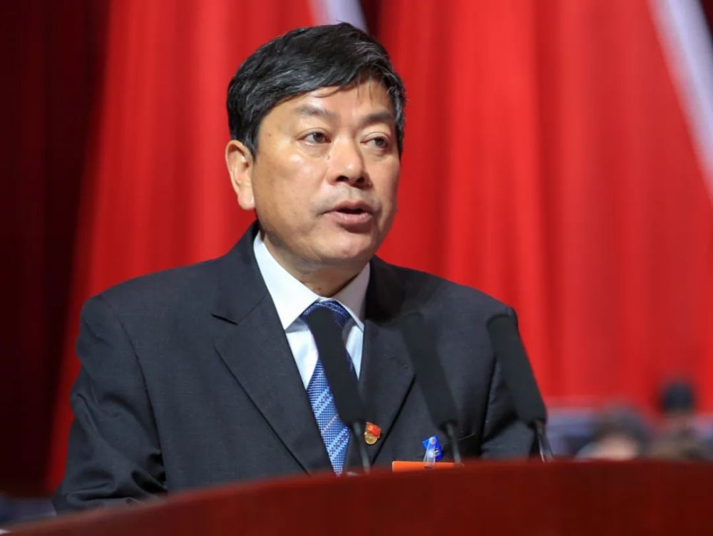 政协保山市四届六次会议隆重开幕