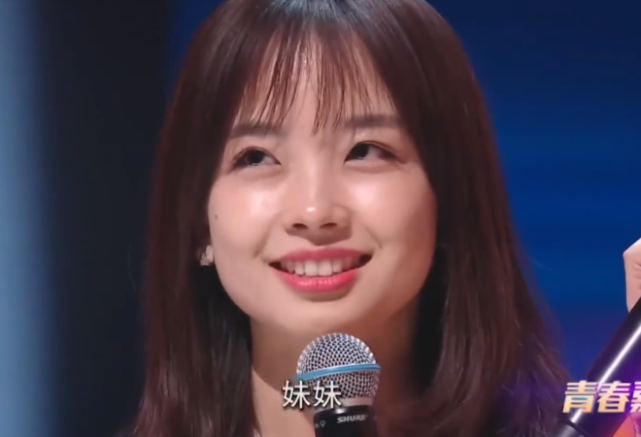 央视镜头下的明星,丁真呆萌,蔡徐坤皮肤细腻,王冰冰美成初恋脸