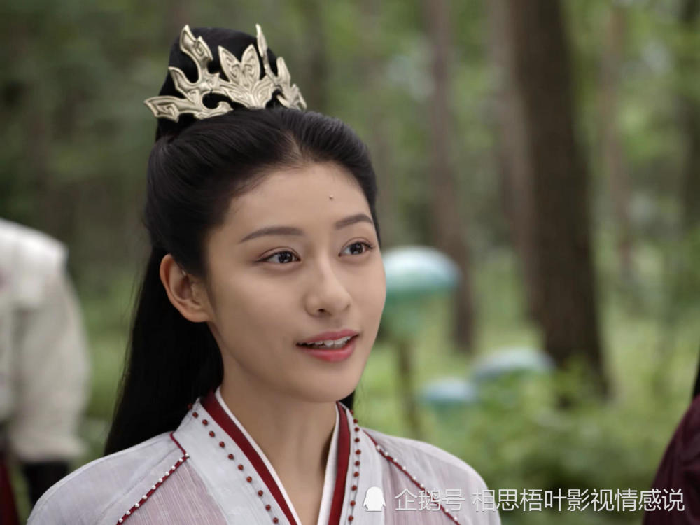 看到以渊和莲柔两情相悦,我不由得开始着急,当初华羽心与凌萱萱相爱