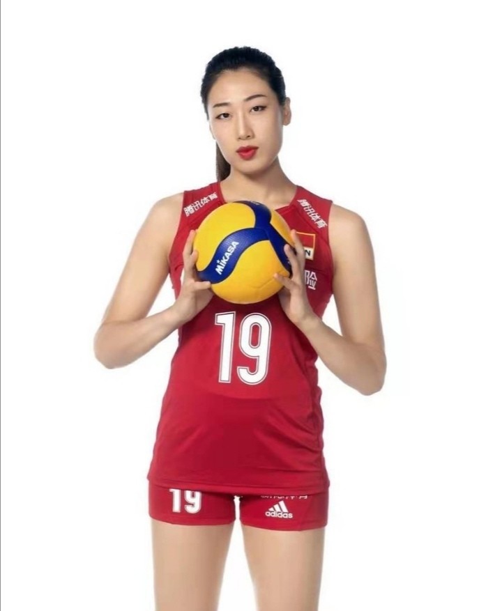 陈博雅恐非过客!谁能穿上8号球衣,就很可能进入奥运12人名单!