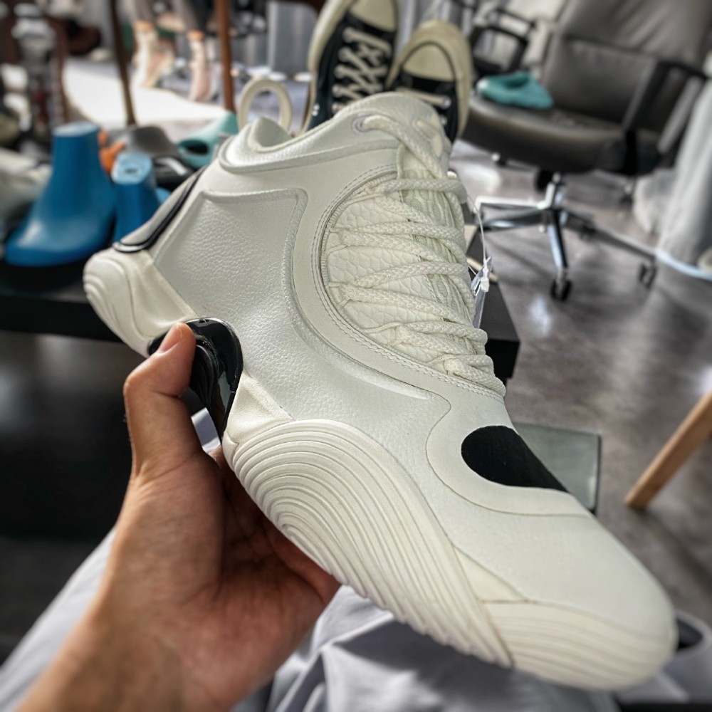 equalizer新鞋曝光外形夸张设计感强小众品牌路在何方