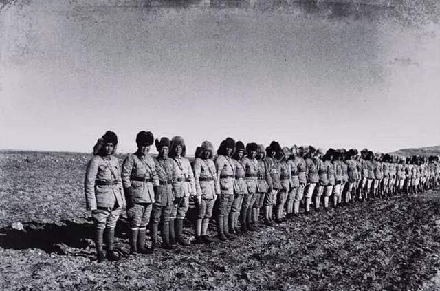 晋绥军一个师有多少人最多时兵力上万一般只有四五千人