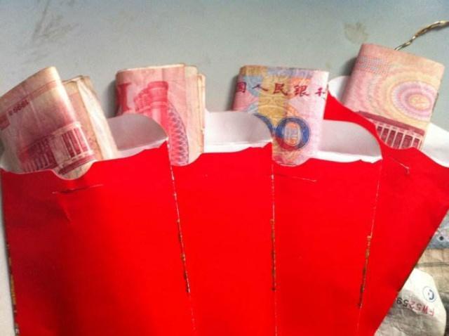 约好不发压岁钱亲戚见面就给儿子800元红包宝妈表示很吃亏