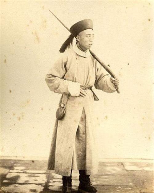 晚清军队罕见旧照:士兵骨瘦如柴毫无战斗力,别再被电视剧误导了_腾讯
