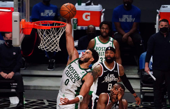 小卡连失关键球绿军胜快船（图）