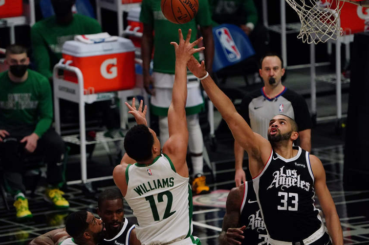 小卡连失关键球绿军胜快船（图）