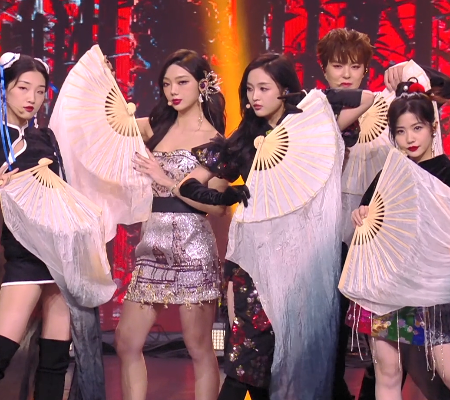 火箭少女重聚唱无羁舞台下的鞋子抢镜女团也是普通人