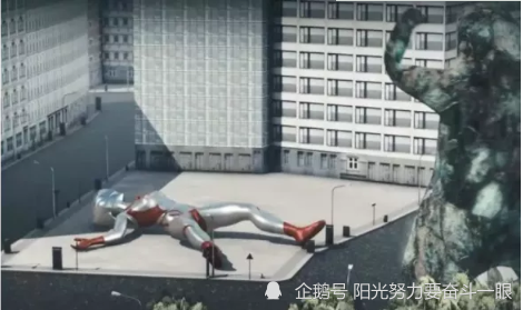 史上最丑的女奥特曼长啥样没有眼睛就算了被怪兽打趴后竟还当场跳舞