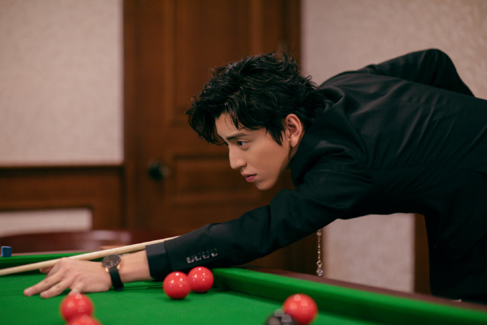 王大陆蔡卓宜恋爱 被拍同去游乐场看烟花 前女友发文引关注 腾讯新闻