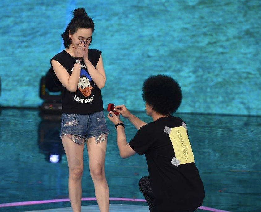 赵英俊两任绯闻女友陈思斯说是开玩笑袁姗姗说他俩根本不可能