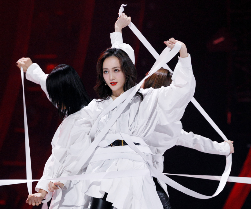 浪姐2那英组实力有我却关注到姐姐们的腿是我学不来的