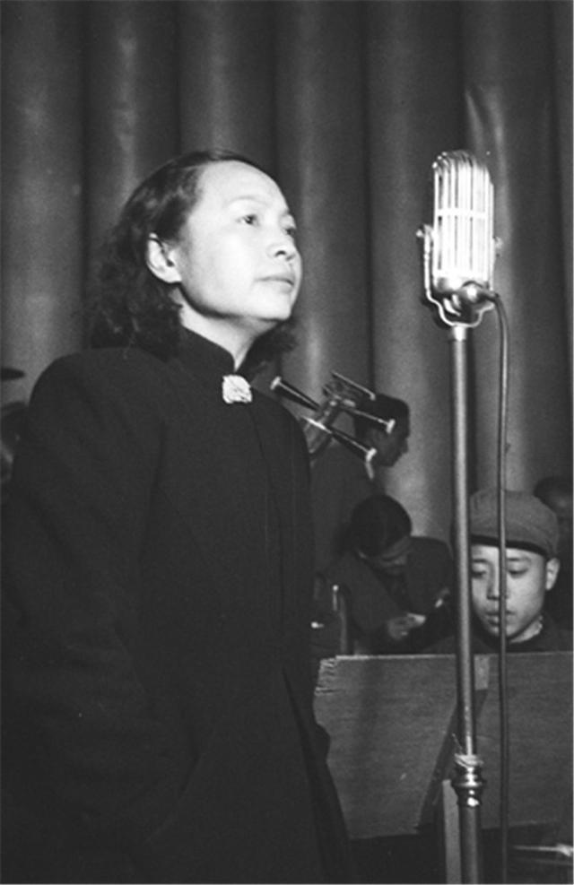 王人美:两任丈夫都是著名帅哥,儿子夭折,晚年精神失常瘫痪在床_腾讯