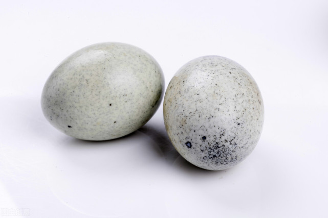 爱吃皮蛋的要留意了,遇到这3种皮蛋转身就走,为了健康再便宜也不要