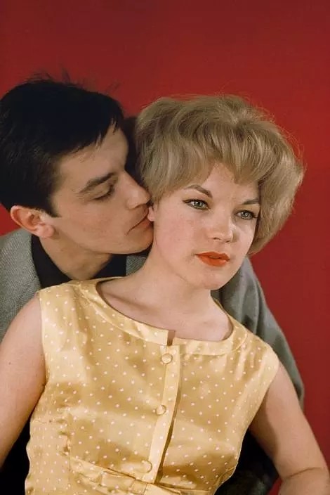 阿兰德龙与罗密施耐德的一百多张甜蜜合影像童话一样美好