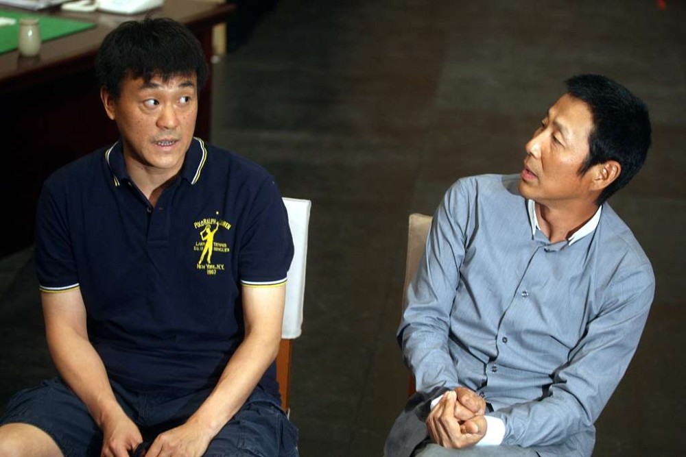 何冰和李海洋如今已经结婚22年了,但他一直洁身自好,两人恩爱如初.