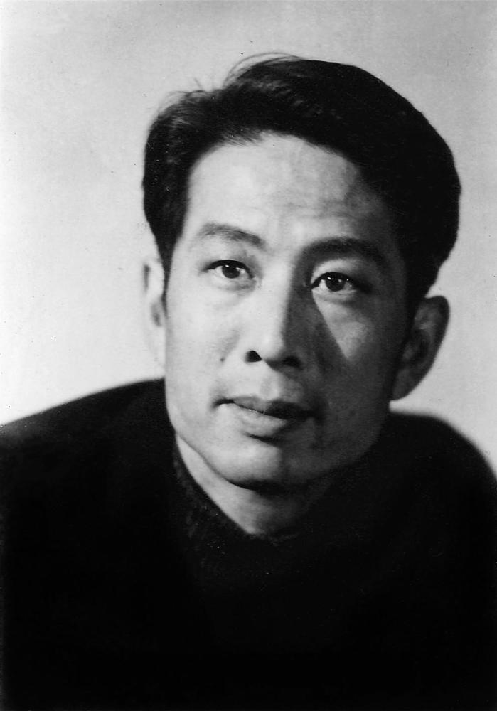 美男子冯喆的悲剧人生:49岁死因成谜,妻子不与他合葬