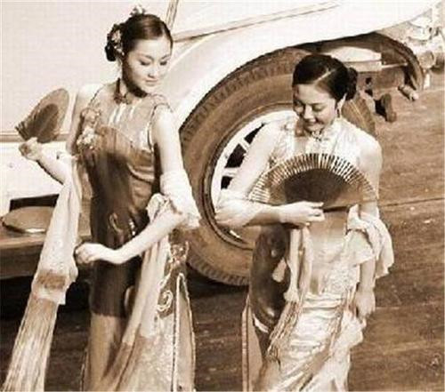 军阀张宗昌姨太老照片:白俄五姐妹颜值出众,写的诗让人豁然开朗_腾讯