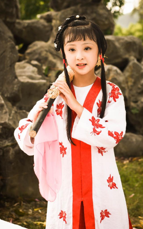 还记得小戏骨红楼梦中的林黛玉吗才13岁就已经美成了这样