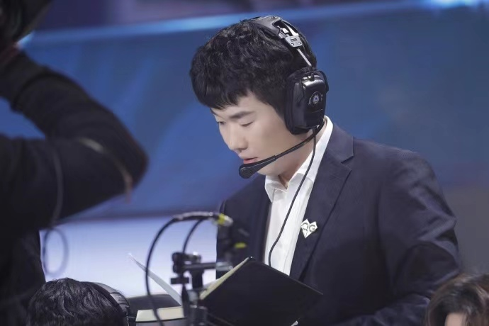 kpl:gemini打哑谜,直播透露dyg主教练名字,bao教练?