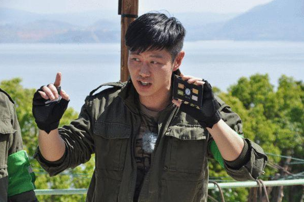 剧组为等他停工6个月,拍一部戏用8个替身,却没人敢说他耍大牌