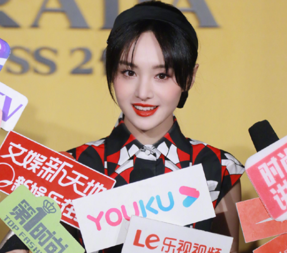 郑爽要复出了遭两家官媒上线支持事后给出解释却敷衍至极