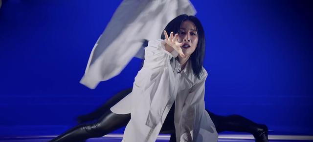 乘风破浪的姐姐2加长版那英透露很焦虑跨界表演不容易