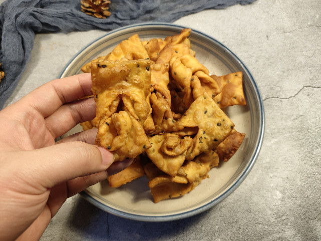 过年炸麻叶想要酥脆好吃记住2不放又香又酥脆不回软