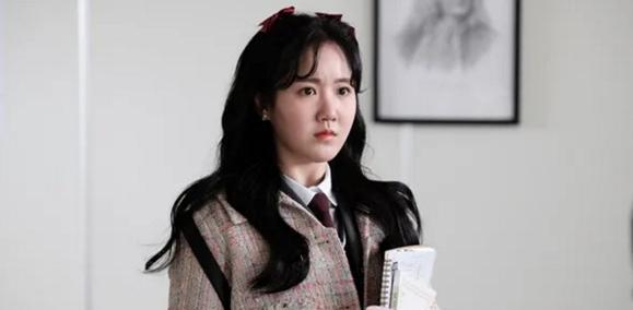 目前第二季中,已经有不少的情节已经公开了,裴露娜和刘珍妮成为了好