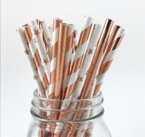 纸质吸管的"难处",奶茶消费者吐槽纸吸管