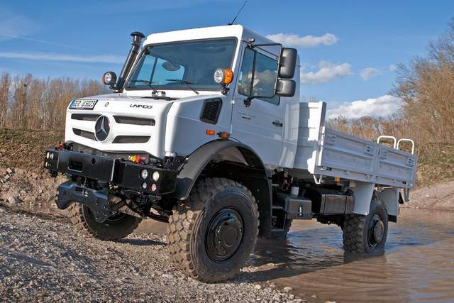 柴油四驱动力,真正能上山下河的越野车|乌尼莫克|越野车|陕汽|柴油