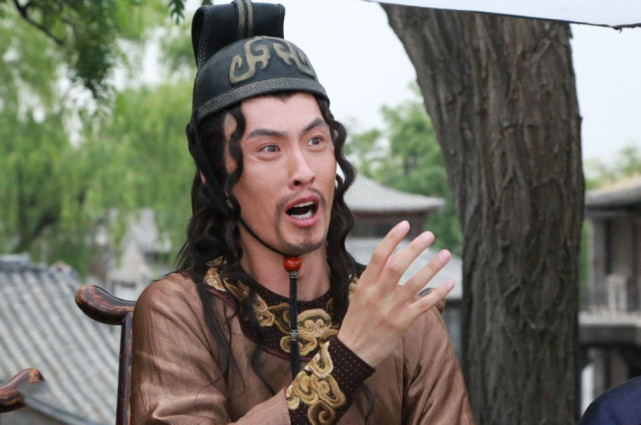 许君聪2004年,许君聪考上了南京艺术学院,正式开始学习表演,大学期间