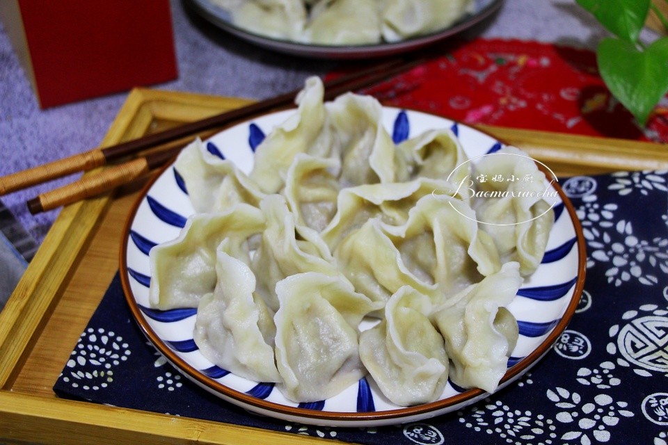 梦见自己吃好多饭和菜_梦见吃寺庙里的饭_梦见吃年夜饭