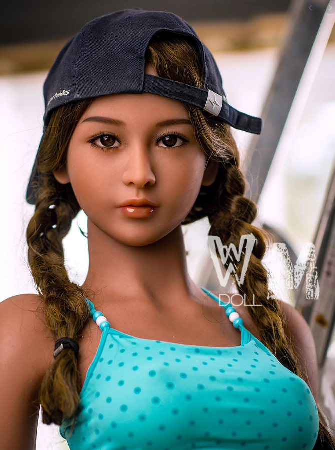 英国仿真娃娃公司揭秘疫情催生男同胞奇怪的定制要求变个女妖怪吧