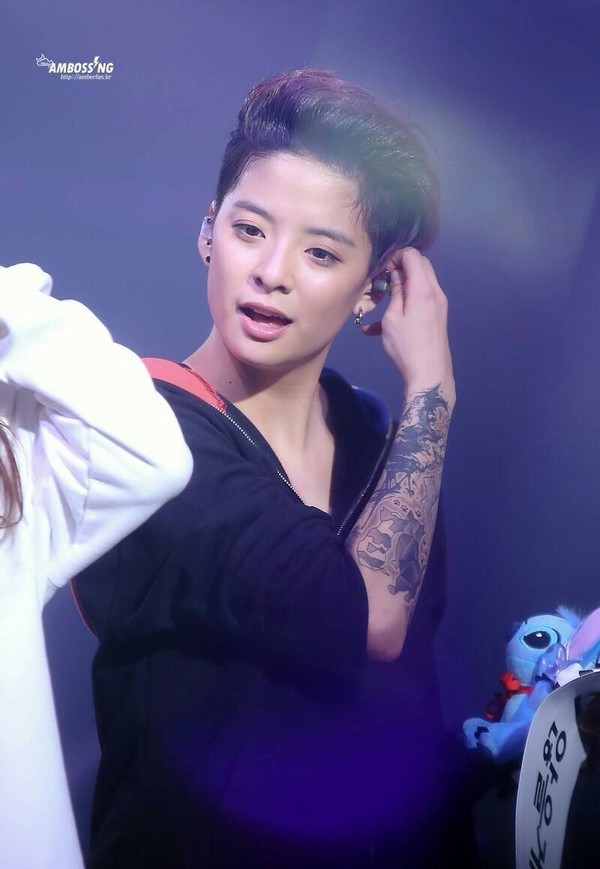 创4导师刘逸云到底多厉害中韩第一位中性女团成员实力真的强