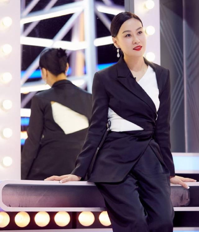 她是奥斯卡终身评委也是全球最美50人之一曾取代孙俪演甄嬛续