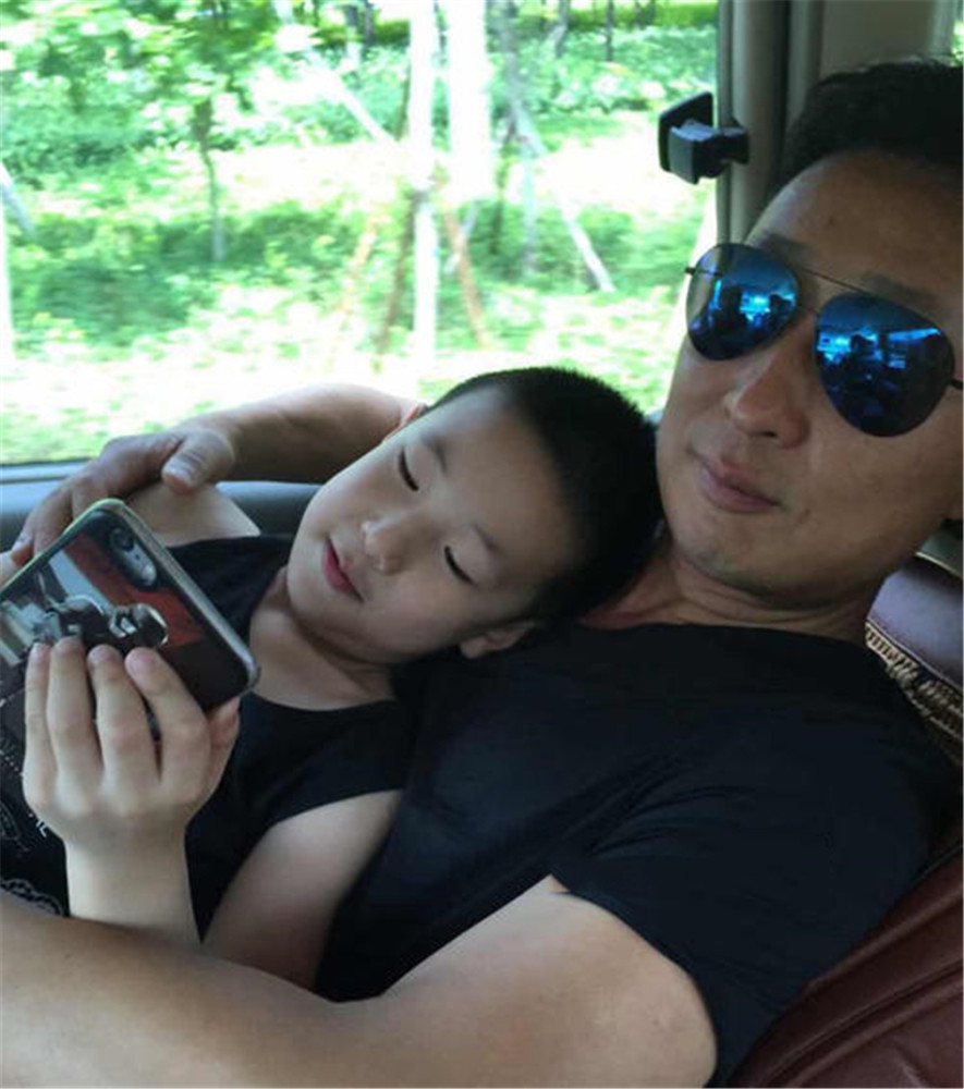 和父母撞脸的星二代刘涛女儿客串小安迪赵文卓儿子遗传发际线