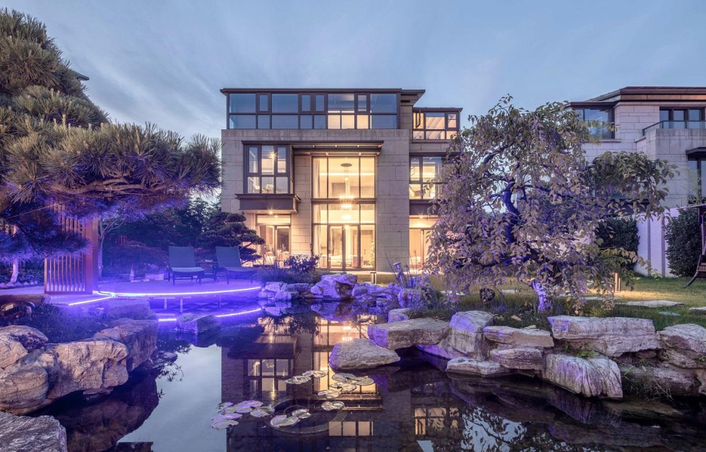 江苏的一个富人区位于金鸡湖的南边仅打造别墅241套