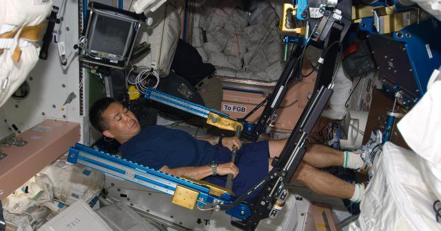 宇航员|盘点宇航员在太空生活的10种最“遭罪”的经历和体验！